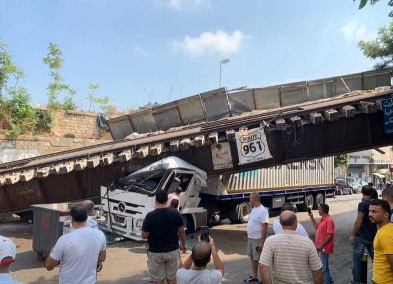 Truck causes railway bridge collapse in Mar Mikhael